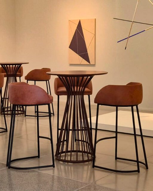 Do design ao propósito, cada peça da Carla Bergonse carrega mais do que estética: entrega presença, conforto e identidade ao ambiente.

✨Evento corporativo realizado na galeria @simoesdeassis_

#CarlaBergonse #Mobiliário #Design #EventosComEstilo #LocaçãoDeMovéis #Sofisticação #EventosCorporativos