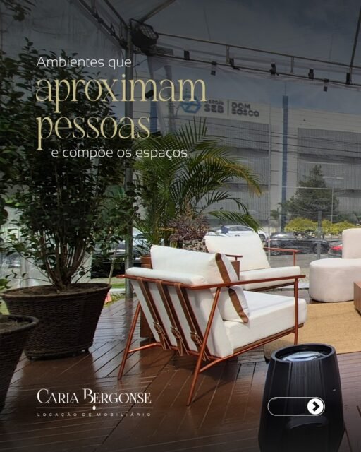 Um evento corporativo reúne pessoas, ideias e oportunidades.​

​A forma como os ambientes são organizados influencia a dinâmica do evento, estimula a interação entre os convidados e proporciona uma experiência mais agradável do início ao fim.​

​A escolha do mobiliário, a disposição dos espaços e a composição dos ambientes fazem parte desse planejamento.​

​📲 Vamos conversar sobre o seu próximo evento?​

​#CarlaBergonse #EventosCorporativos #MobiliarioParaEventos #AmbientacaoDeEventos #Networking #ExperienciaEmEventos